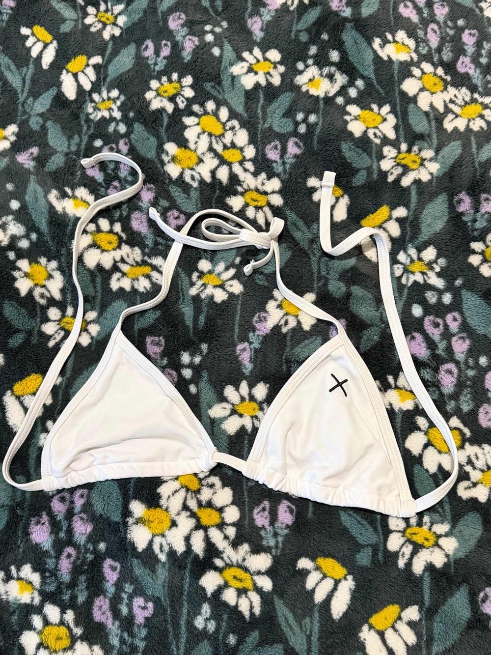Boutine LA white Bikini Set - Picture 3 of 8